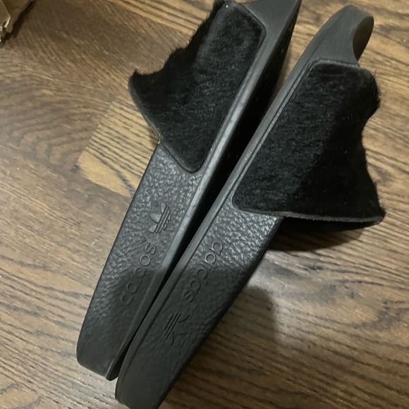Adidas Adilette Pony Hair Flat Slider Sandals Black - Picture 2 of 6